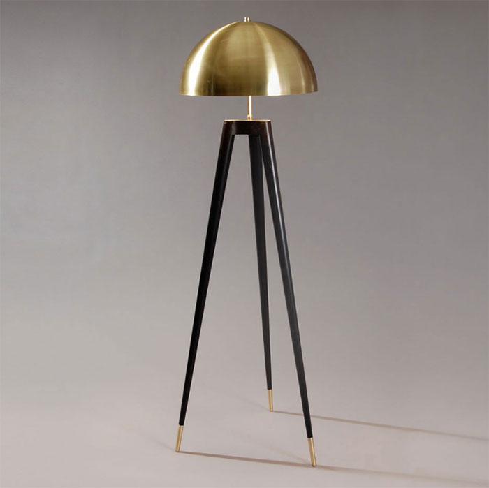 Giant standing triopd floor lamp with round lamp shade